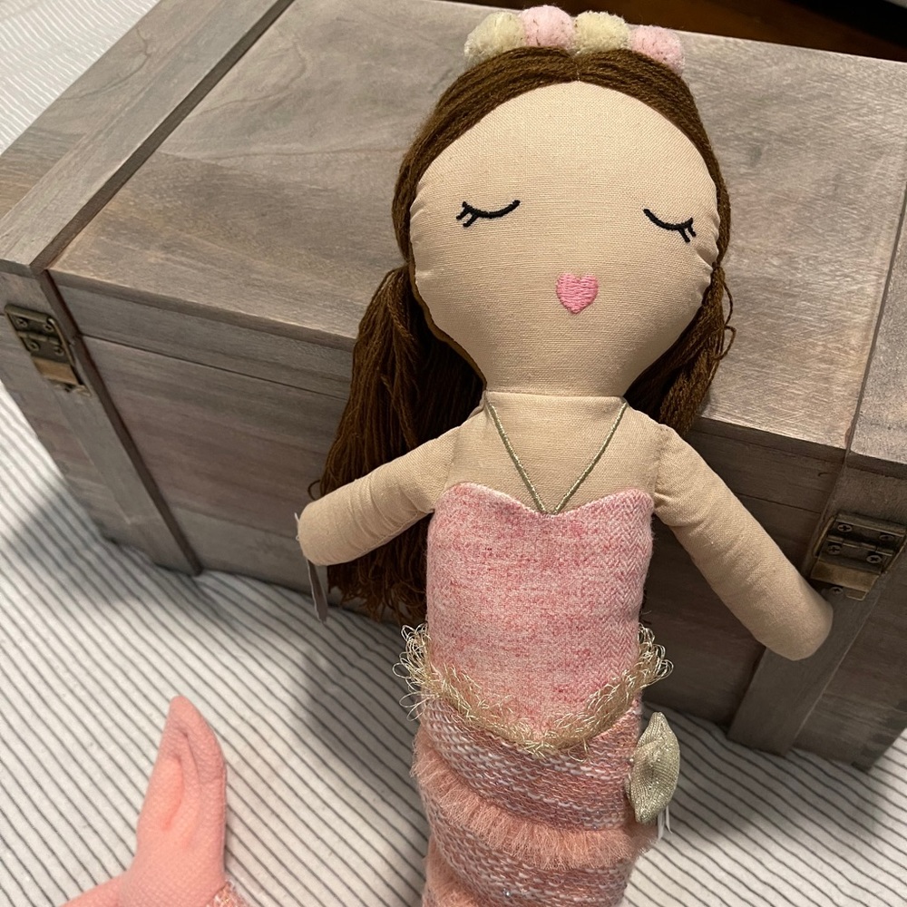 Beautiful NWT Mermaid doll by MudPie.